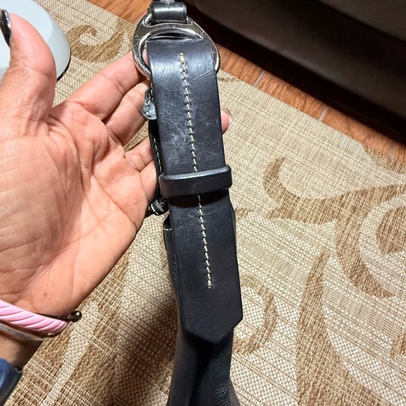 Dooney and Burke bucket shoulder bag! Exc condition!! Black color, med sz purse - Picture 9 of 15